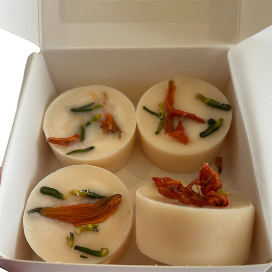 The Botanical Edit- Pear and Freesia